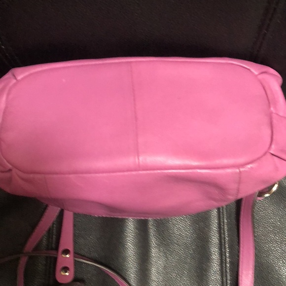 B Makowsky cross body bag - Picture 10 of 16